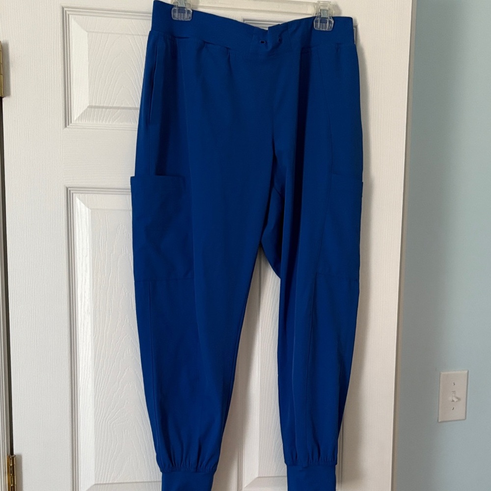 Med Couture Jogger Scrub Pants